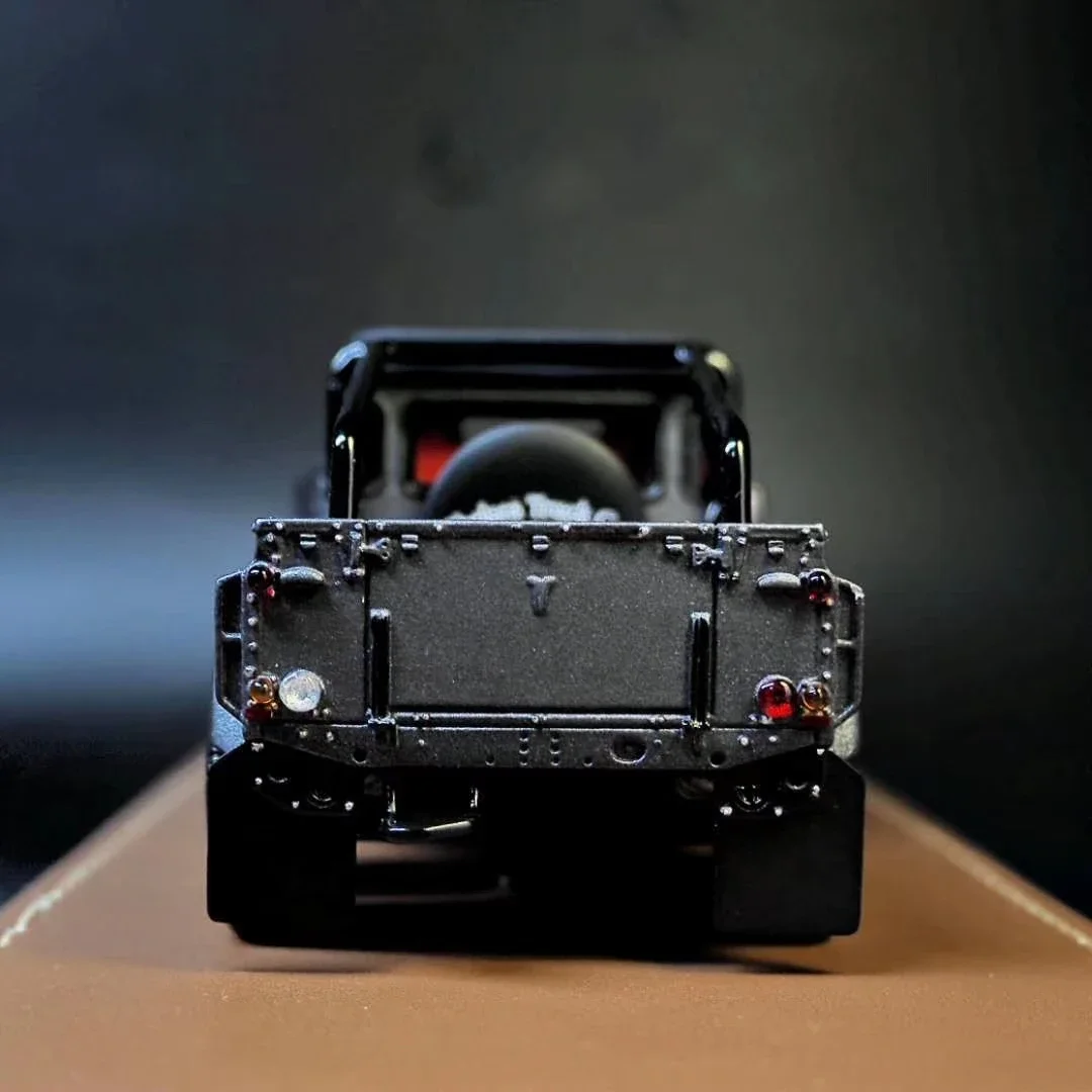 Фото Реалистичная модель автомобиля 1:43, модель автомобиля PB18 e-tron, Коллекционная модель автомобиля, Литые и игрушечные автомобили, модель автомобиля из смолы №3