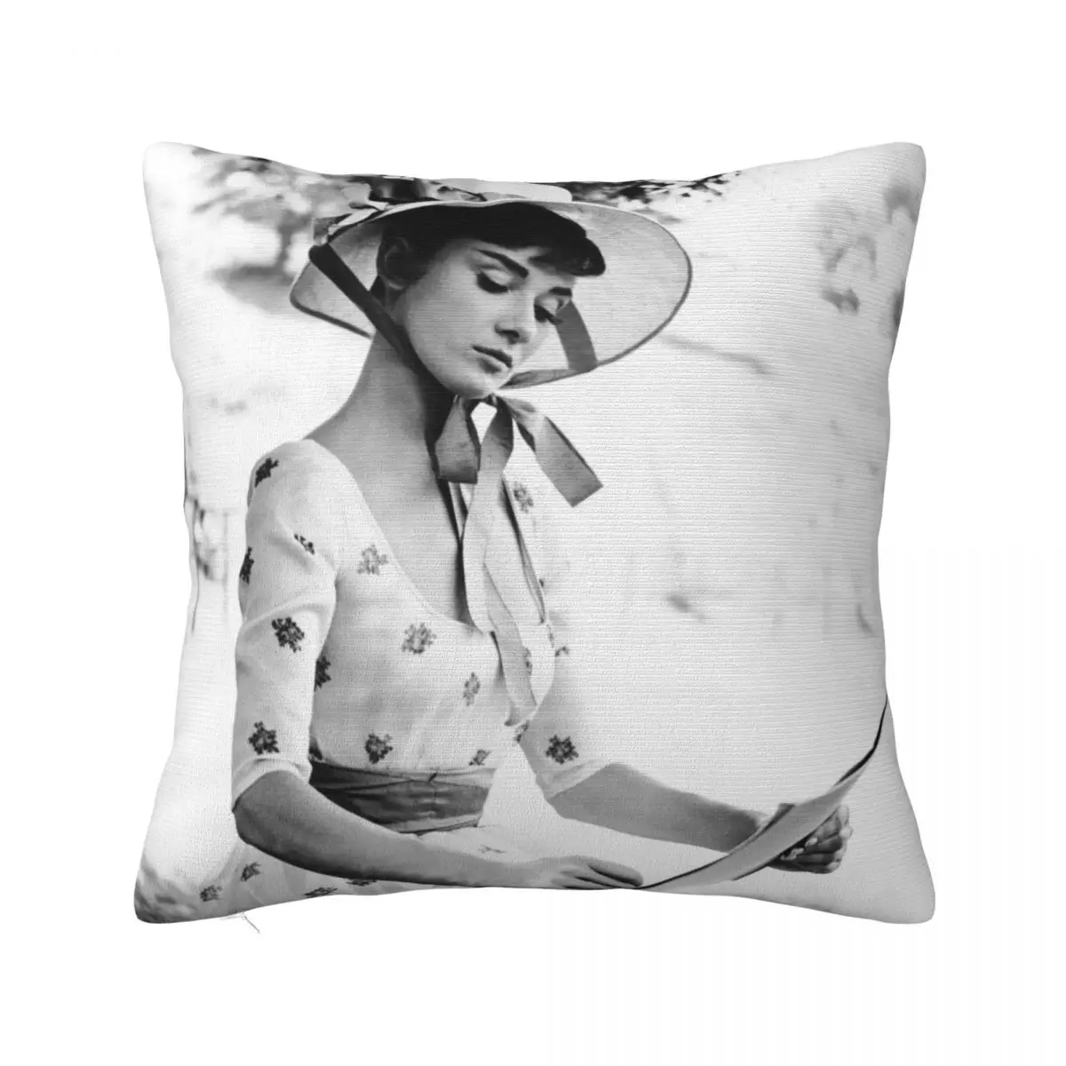

Audrey Hepburn Pillowcase Printing Polyester Cushion Cover Decor Throw Pillow Case Cover Car Square 40*40cm