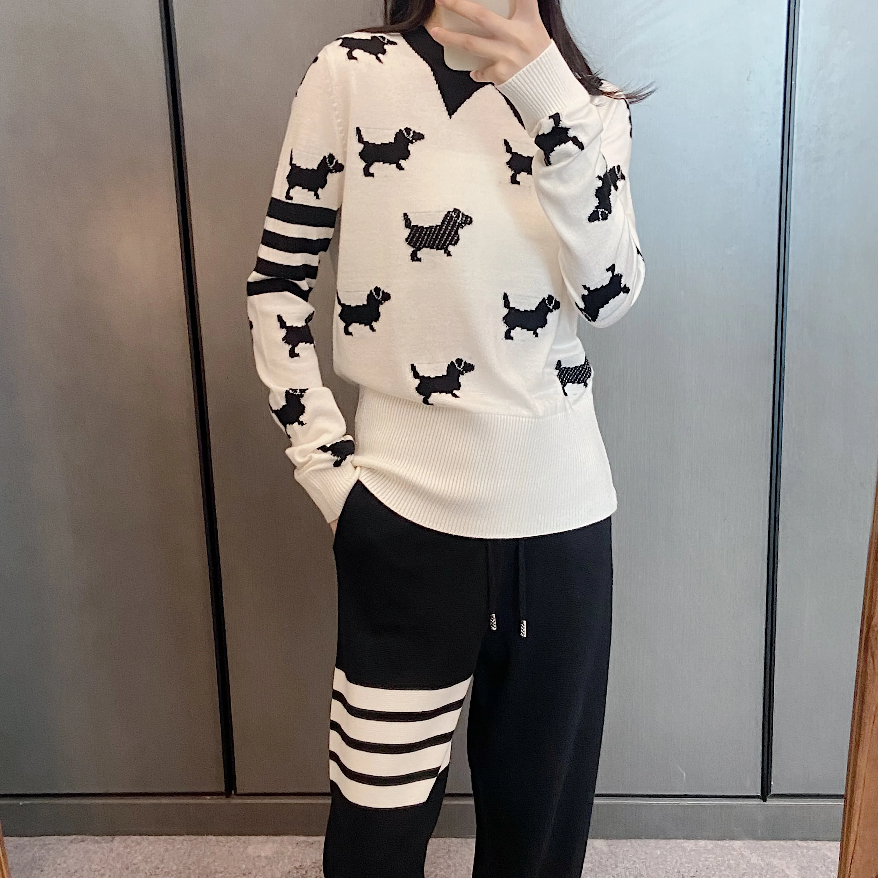 TB Korean High Quality Fashion Women's Dog Pattern Contrast Wool Knitted Round Neck Pullover Undercoat