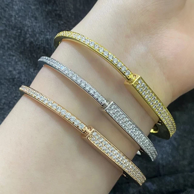

2023 New 925 Silver Lock Series Fashion Shiny Full Diamond Bracelet Wholesale Price Factory Direct Sale Free Shipping