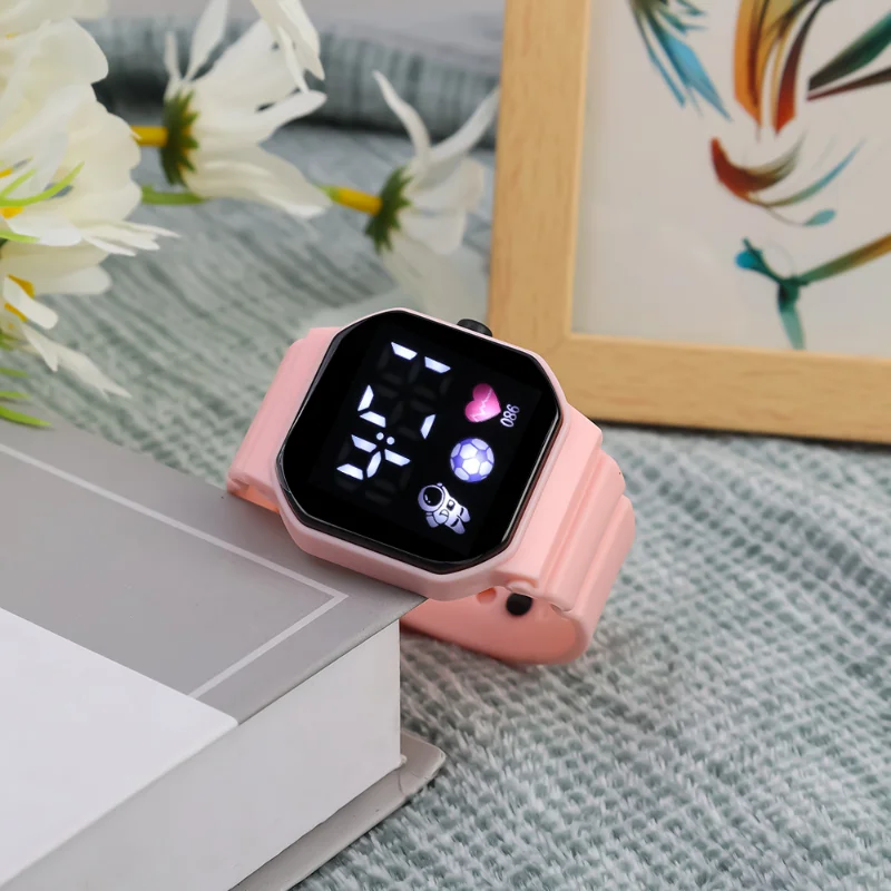 Рисунок 4 - Часы детские электронные со светодиодным дисплеем