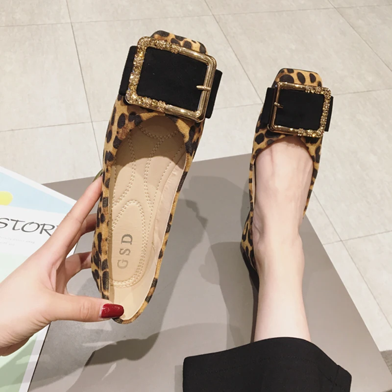 

2020Crysatl Metal Buckle Leopard Flat Shoes Women Espadrilles Square Pointy Toe Ballerina Animal Prints Moccasins Plus Size35-41