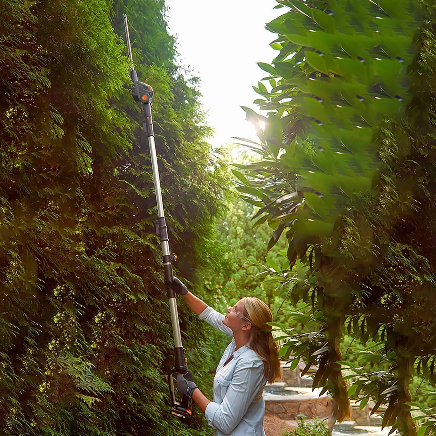 Аккумуляторный телескопический триммер для живой изгороди 18 В (20 макс.) 45 см + 20