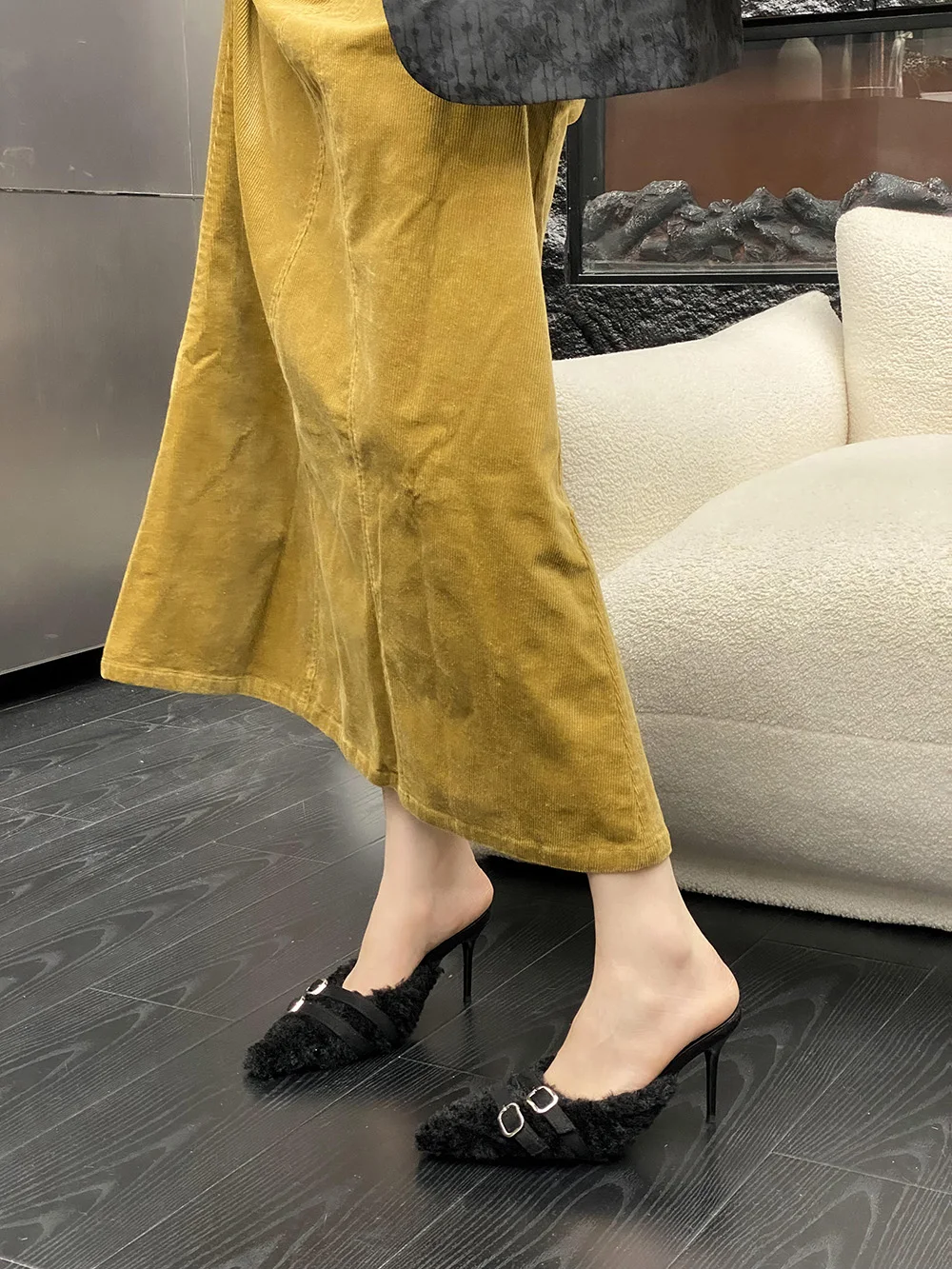 Мюли женские на тонком каблуке заостренный носок сланцы без застежки элегантные