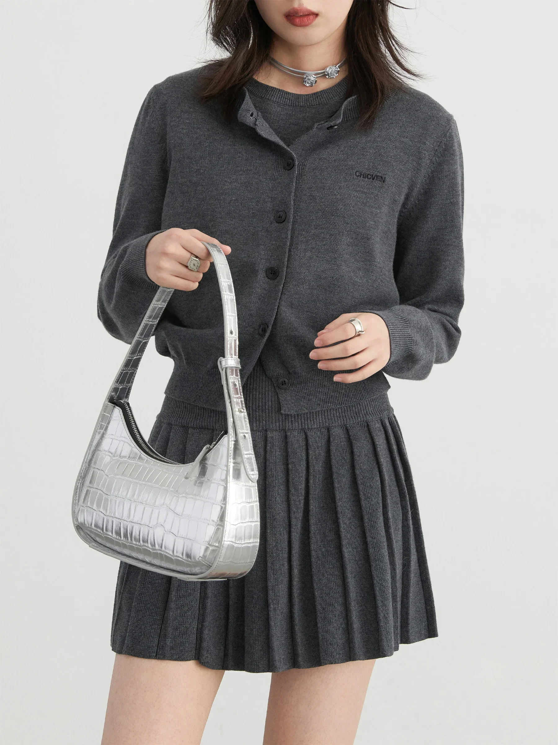 Женский комплект из трех предметов однотонный вязаный кардиган с коротким