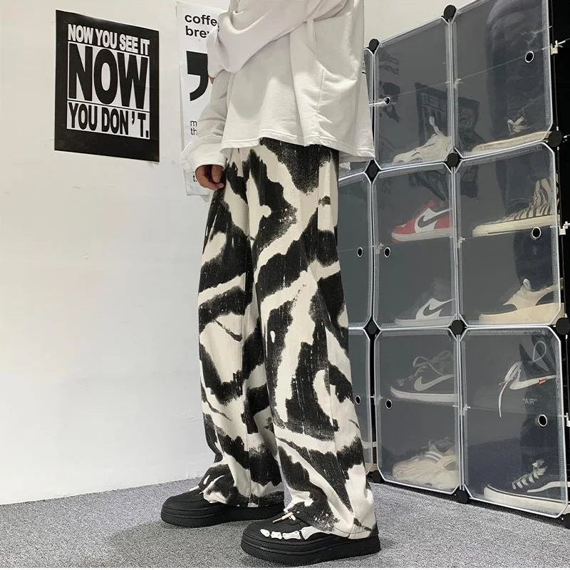 DEEPTOWN Y2K Graffiti Jeans Men Black Blue Denim Pants Loose Casual Straight Trousers Male Streetwear Hip Hop Harajuku Spring