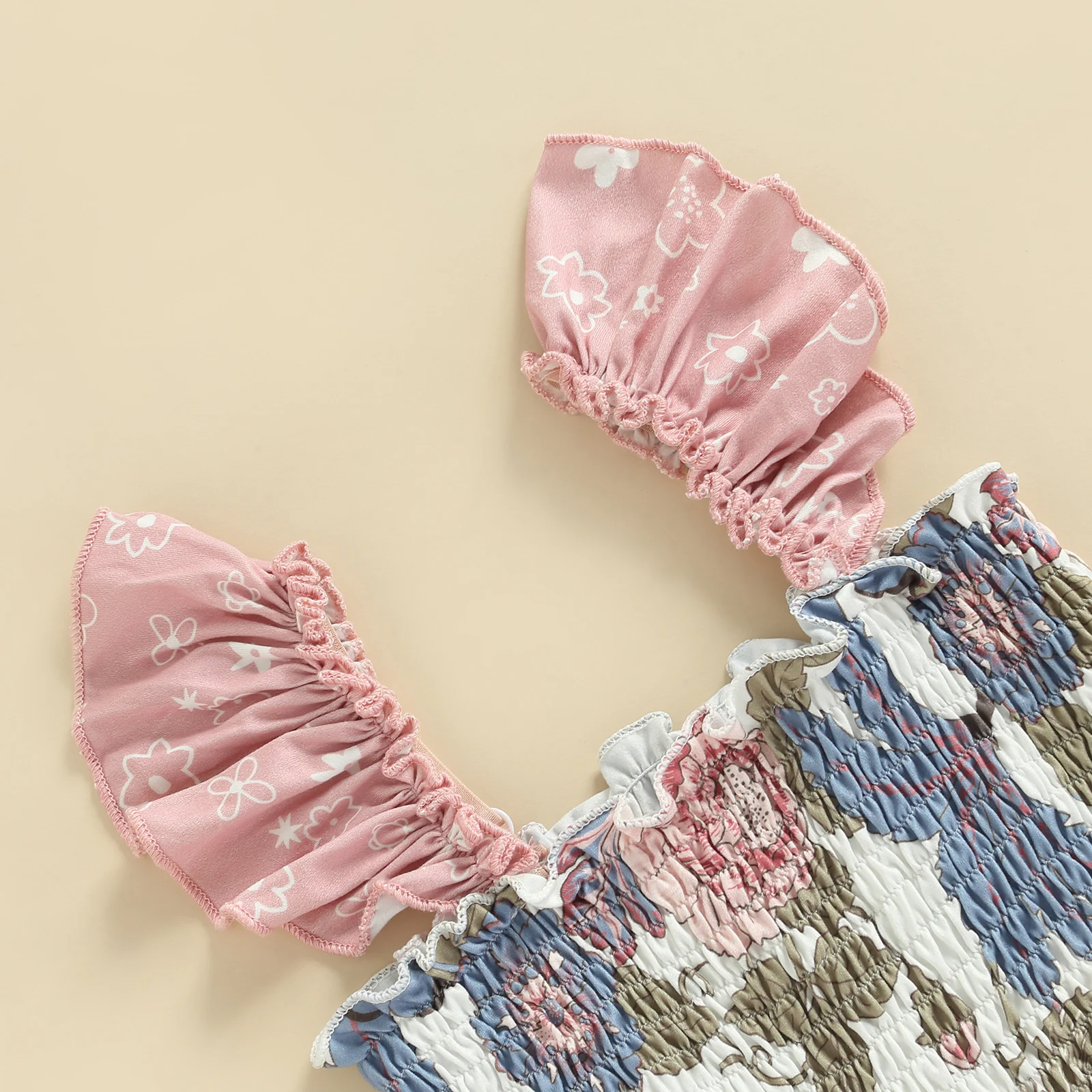 Комбинезон детский с цветочным принтом квадратным вырезом |