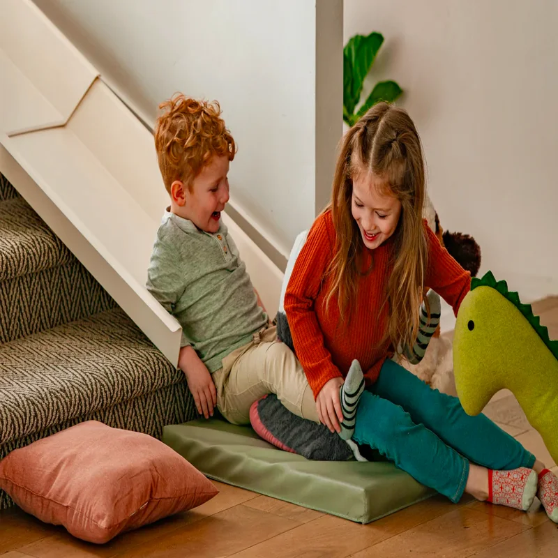 

Оригинал-портативный, для помещений, горка для детей в возрасте 3-12 лет. Один слайдер