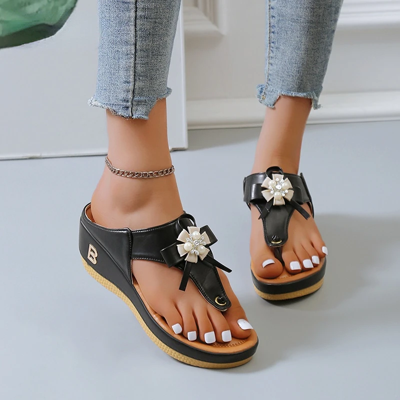 New In Retro Ladies Slippers Summer New Beaded Pearl Buckle Flowers Decorative Fashion Women's Shoes Women's Wedge Beach Shoes