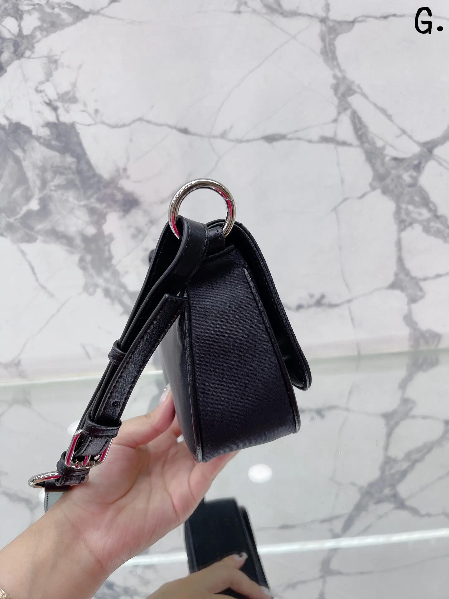New Korean leather small bag chain small square bag mobile phone bag single shoulder diagonal cross bag retro simple small bag