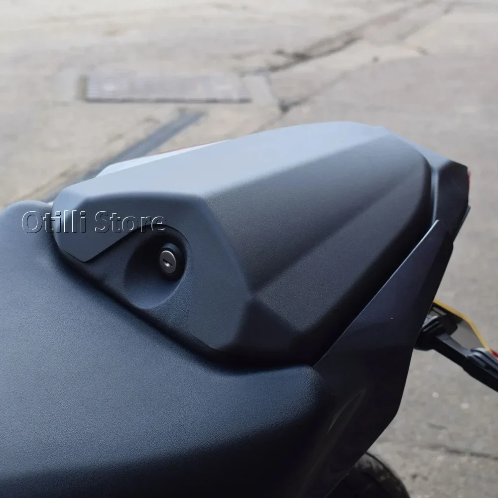 Фото Для мотоцикла YAMAHA MT-09 MT09 SP 2024 2025: черный карбоновый задний обтекатель сиденья пассажира (крышка/накладка) №5