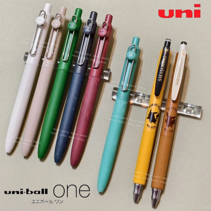 Фото Ручка-роллер Uni Liquid Gel Ink с мраморным эффектом, лимитированная серия Uniball ZENTO, 0.38/0.5/0.7 мм, для плавного письма, не размазывается, черные чернила, инструменты для учебы №1