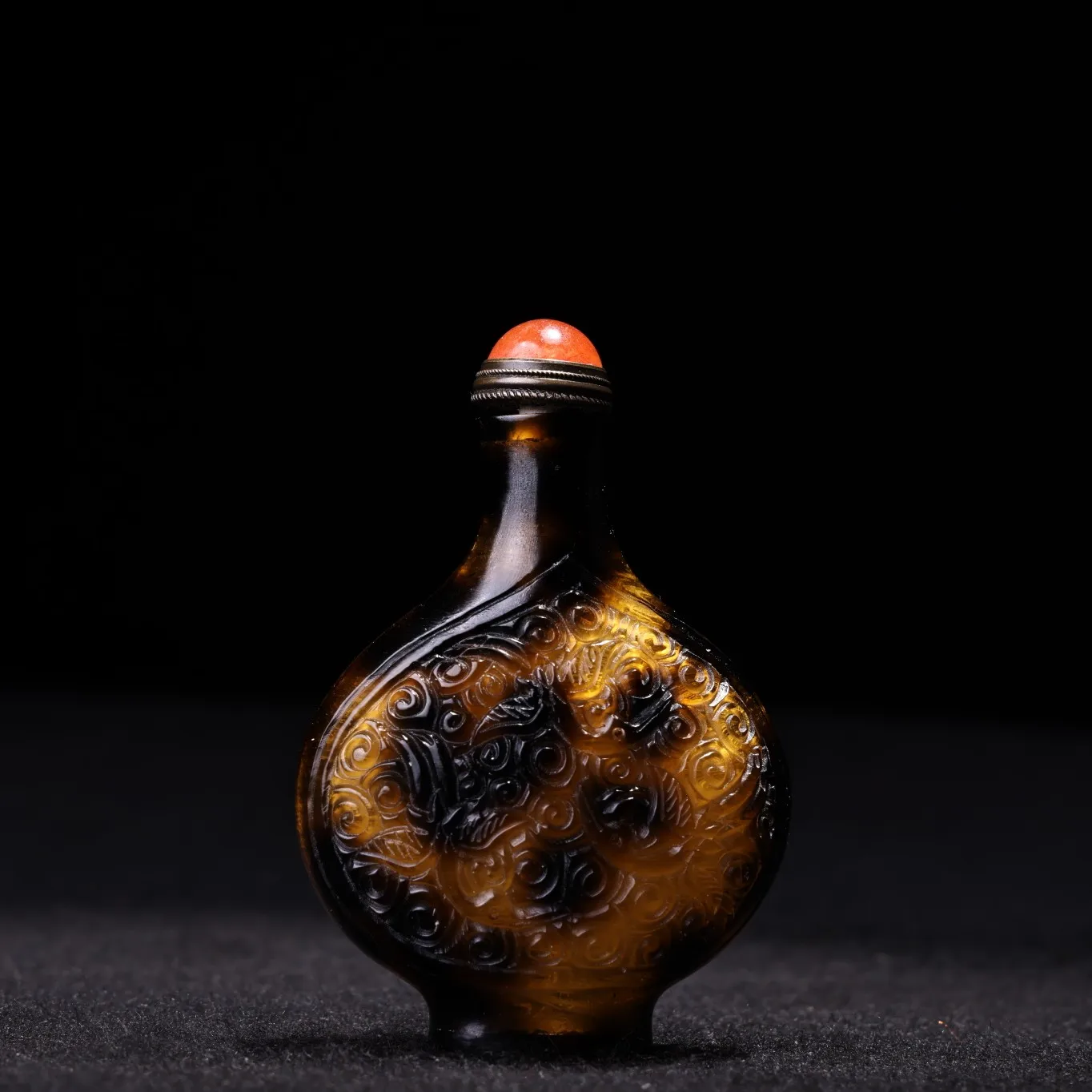 

4" Tibetan Temple Collection Old tortoiseshell hollow out Sculpture snuff bottle Amulet Leopard print incense pot Town House