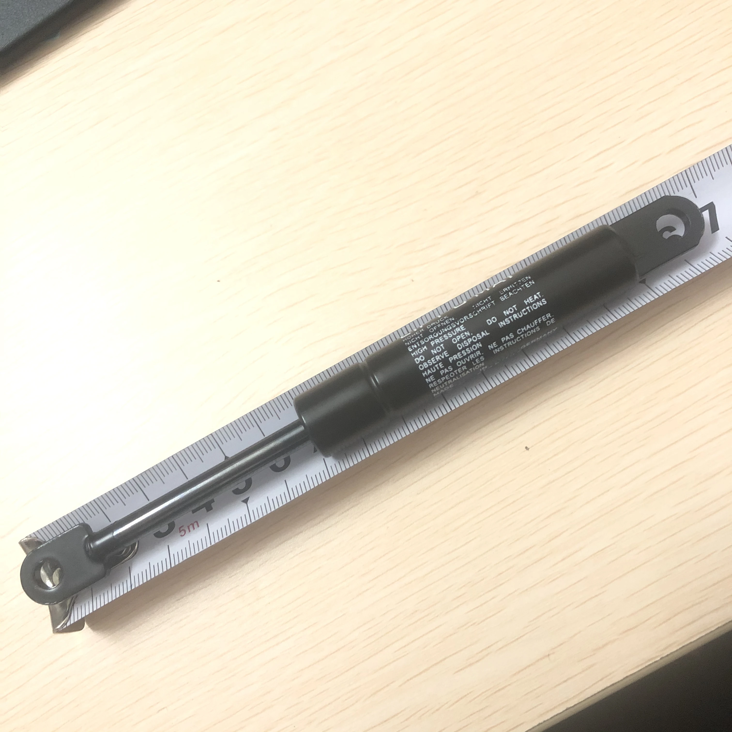 

Новая пневматическая пружина черного цвета высшего качества 160 мм 250N