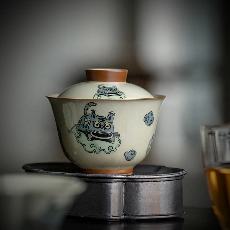 

Honey Hopper Glaze Blessed Tiger Covered Bowl Tea Cup Ceramic Er Cai Tea Bowl Chinese Zodiac Tiger Kung Fu Tea Set Tear Brewer