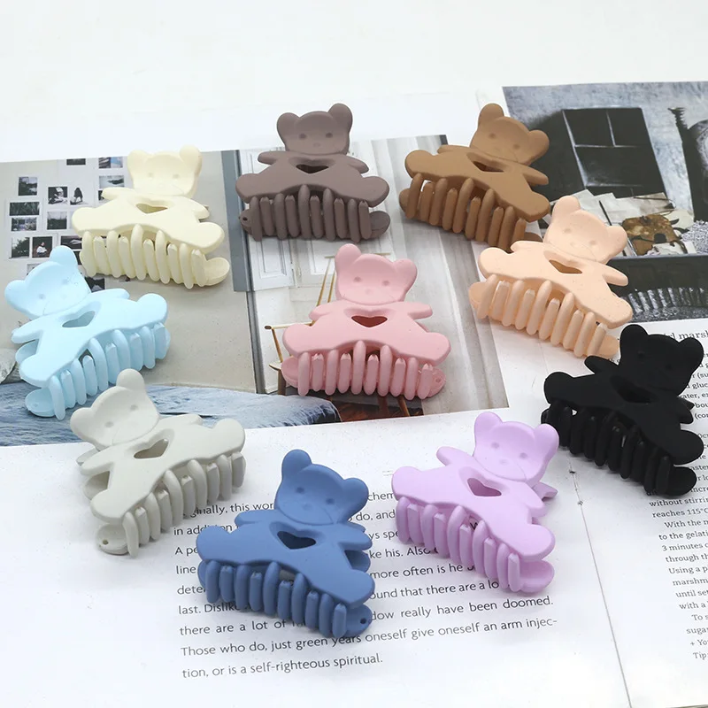 

New Fashion Niche Fresh Cartoon Cute Bear Hairpin Net Red Ponytail Clip Simple Women's Personality Headwear All-match Clip