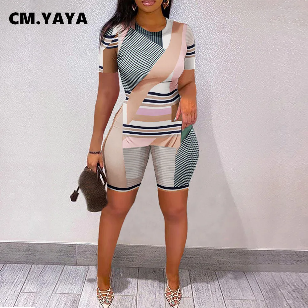 

Женский спортивный костюм для активного отдыха CM.YAYA, комплект из 2 предметов, летний топ и шорты, повседневный спортивный костюм с принтом, ...