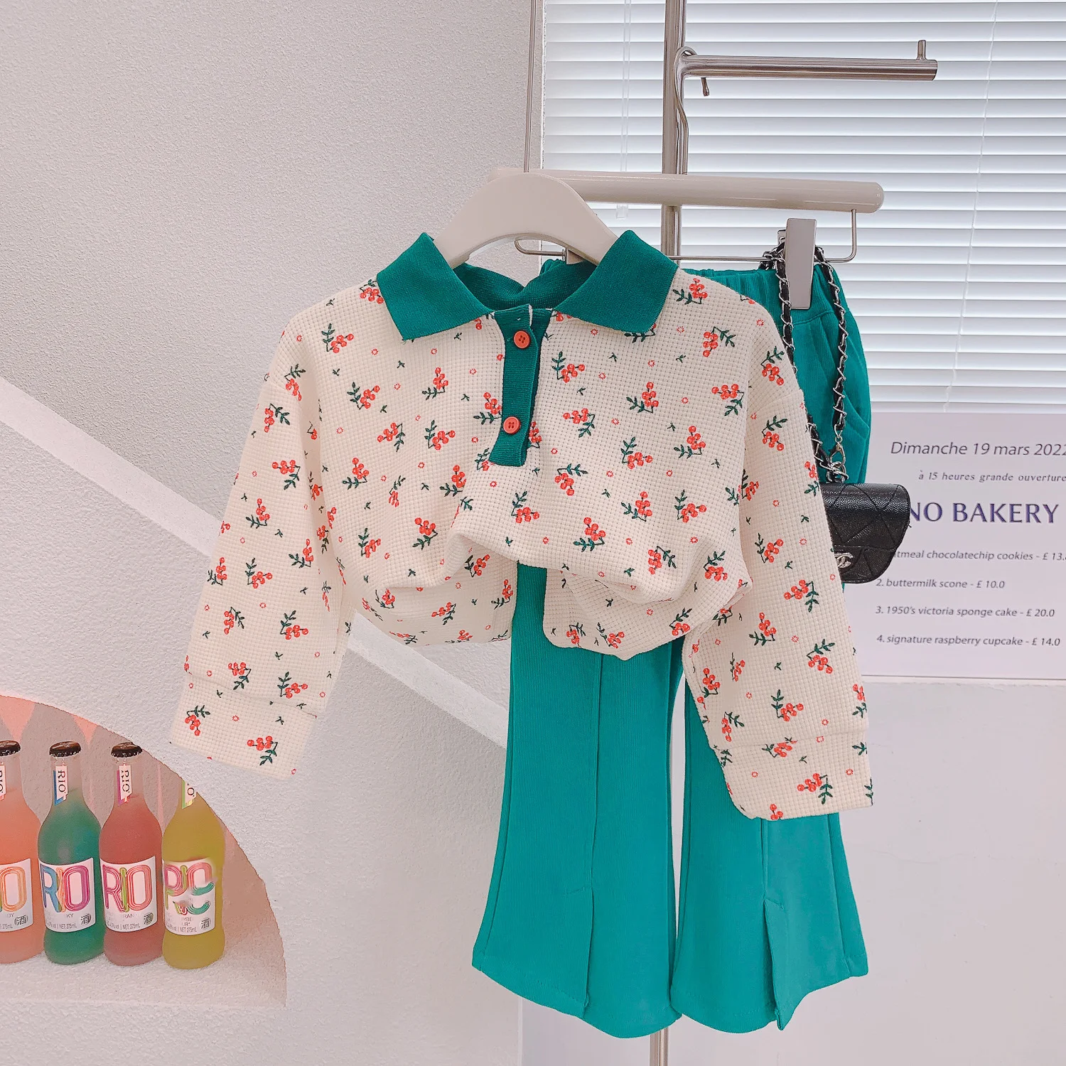 

Осенние комплекты одежды для девочек 2022, весенне-осенняя рубашка с длинным рукавом и Цветочные штаны, комплект одежды для маленьких девочек...