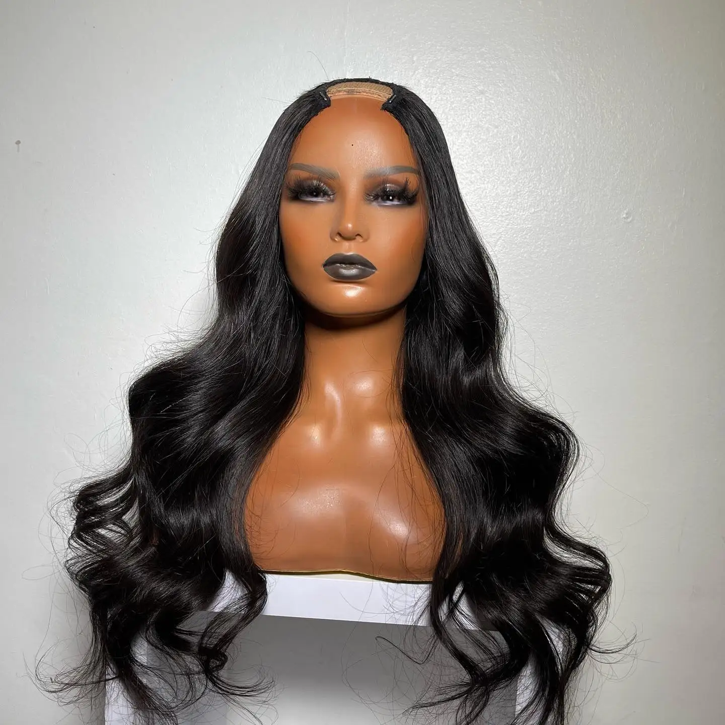 Black 24 inch Long U Part Wig European Remy Human Hair Body Wave Wigs Glueless Jewish Natural Color Soft Wig For Black Women