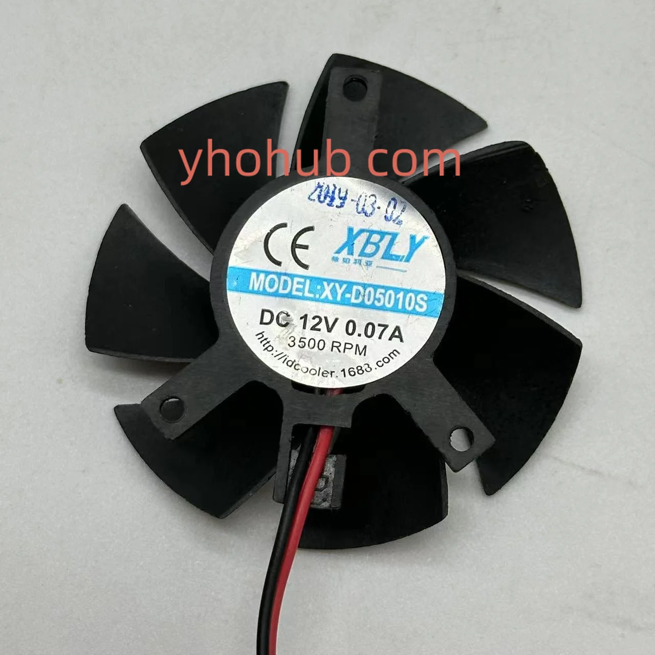 Фото XBLY XY-D05010S DC 12V 0.07A Диаметр 47 мм отверстие 35-35-27 мм 2-проводной Вентилятор охлаждения графического процессора №1