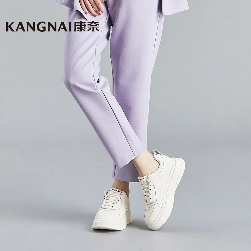 

Кроссовки Kangnai женские из спилка, толстая подошва, на шнуровке, Спортивная удобная повседневная обувь для тенниса, белые