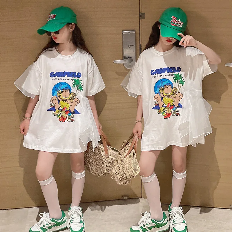 Girls European goods 2022 summer new loose and versatile cartoon print stitching lace design tops