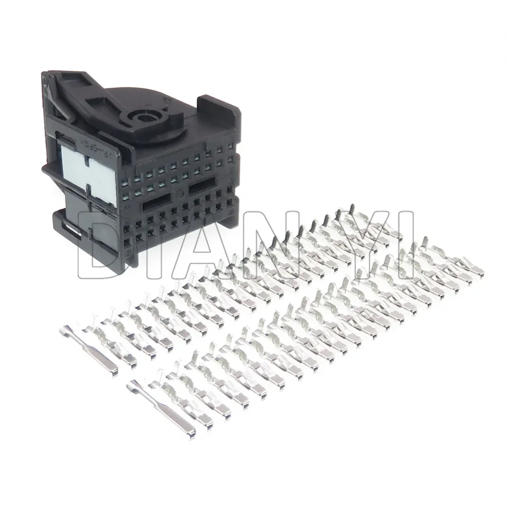 

Автомобильный электрический разъем 40-контактный DJ7402