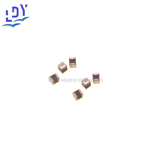 100pcs High quality general 0805 tiles capacitors 160 pf 126 k / 10 v 103 j 104 j 50 v 5% 10% X7R patch capacitance