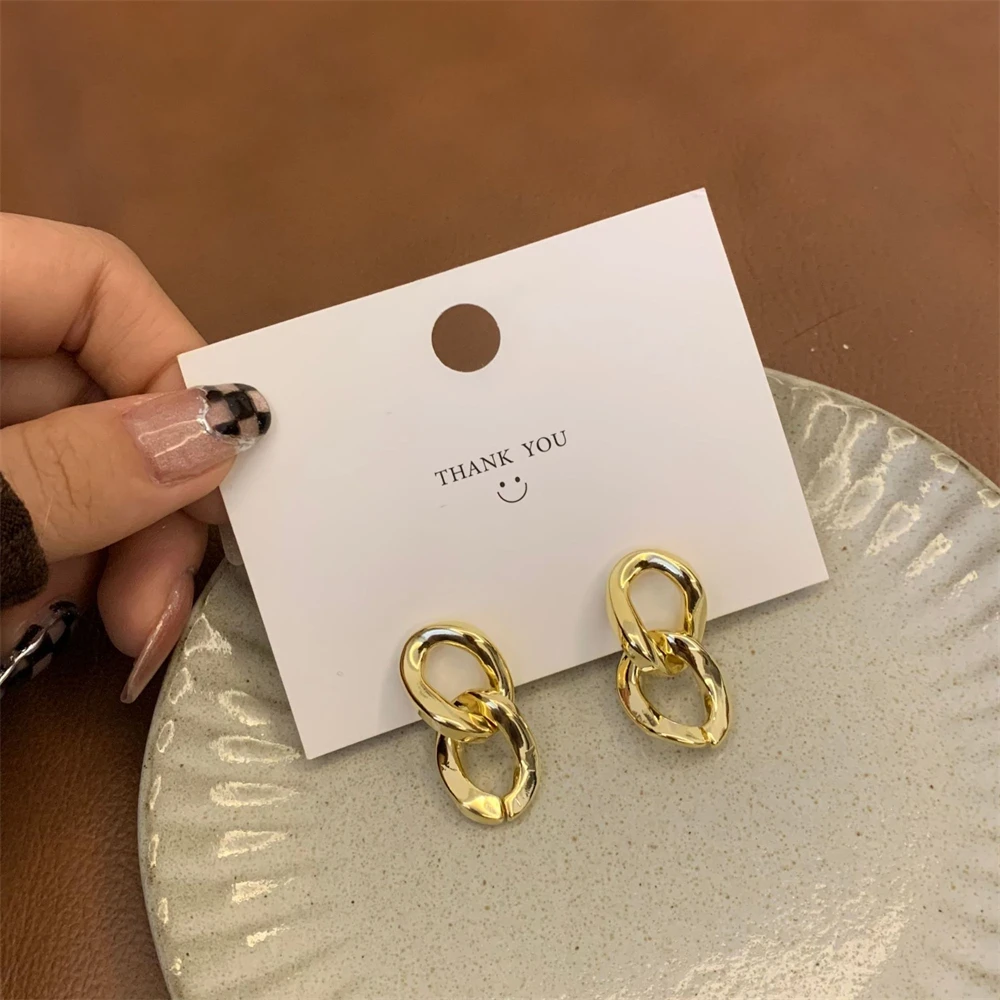 

S925 Silver Needle Song Hye Kyo Same Earrings Temperament Metal Chain Stud Earrings Retro Twisted Metal Twist Earrings Women