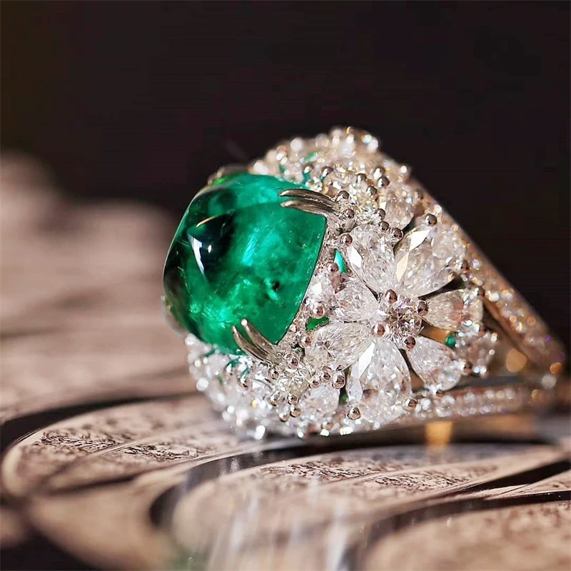 

Gorgeous Green Rings for Women Wedding Engagement Accessories Aesthetic Flower Design Unique Female Ring Fashion Jewelry
