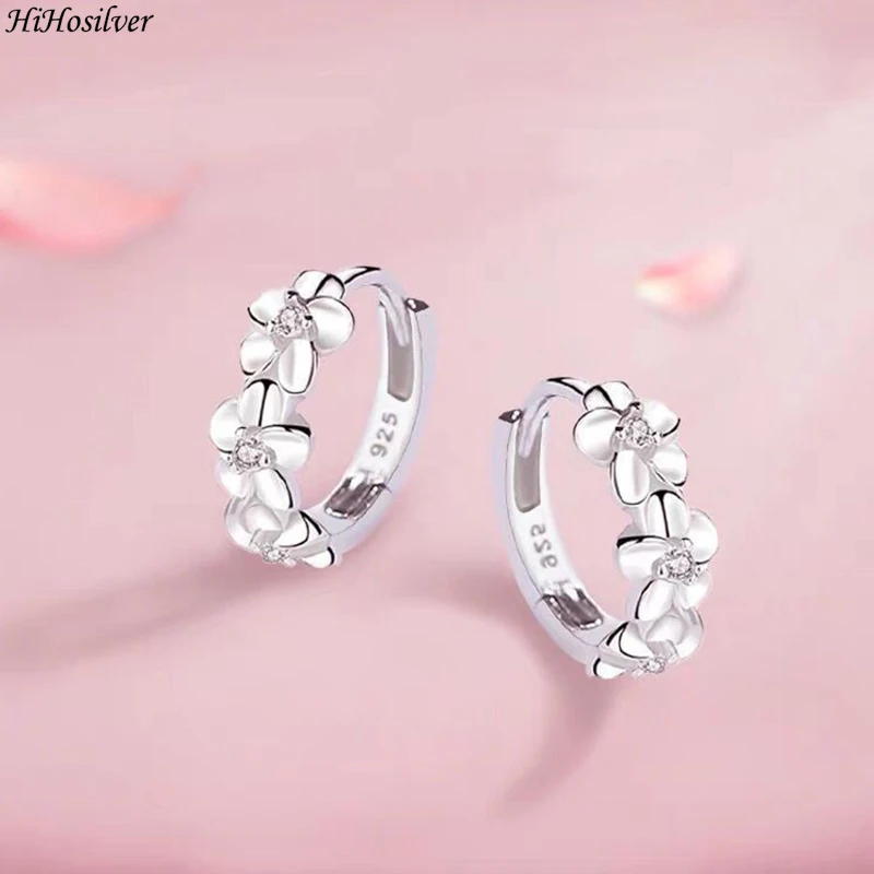 

HiHosilver 925 Silver Needle New Women's Fashion High Quality Jewelry Crystal Zircon Flower Hoop Earrings HS0067