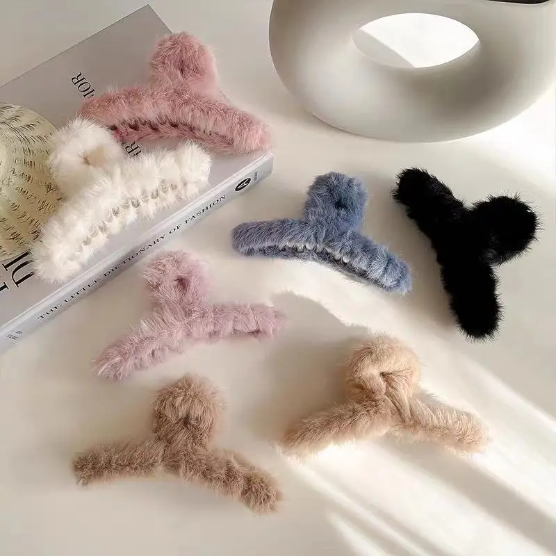 

Hair Accessorie Headdress Solid Color Women Autumn and Winter Hair Claw Clips Coral Fleece Plush Makeup Hair Styling Barrettes