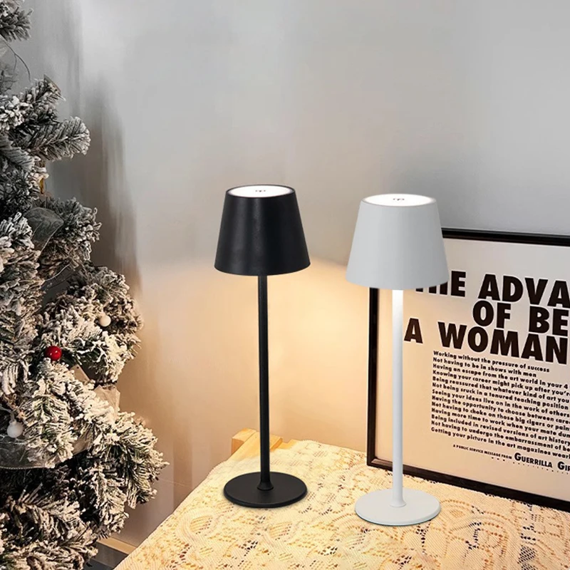 Перезаряжаемая Настольная Лампа С Сенсорным Переключателем 3 Уровня Яркости