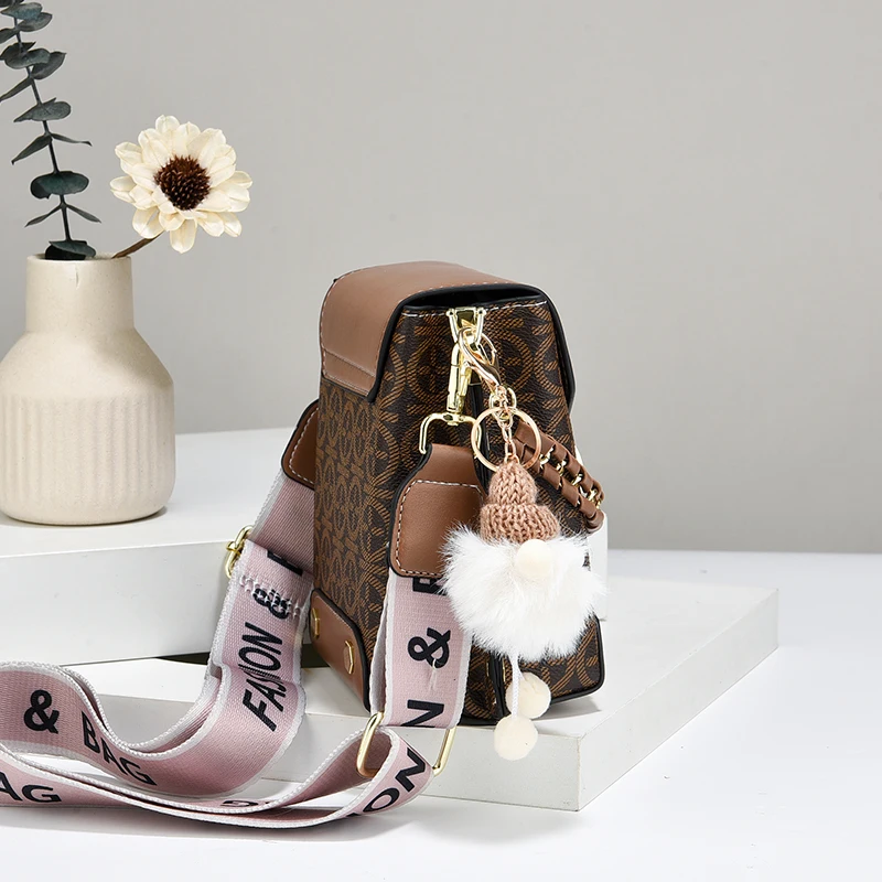 Винтажная модная женская сумка с принтом маленькая и легкая дорожная через плечо