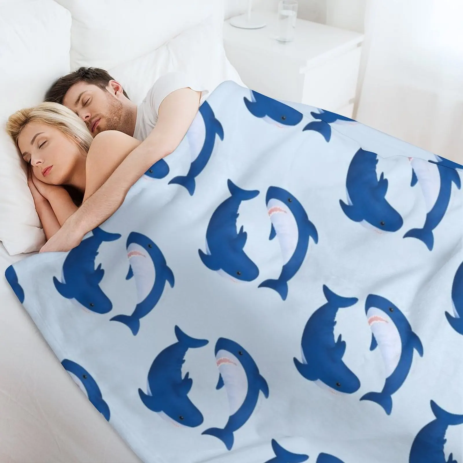 Одеяло с рисунком акулы Brucie &amp Archie Blahaj