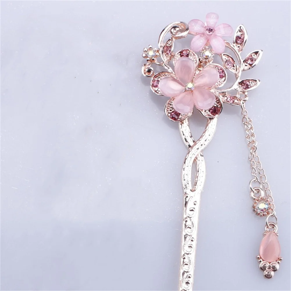 

Wholesale Cat Eye Stone Hair Pin Double Flower Hair Clip Classical Hairpin Barrette Hair Accessories National Wind Headwear