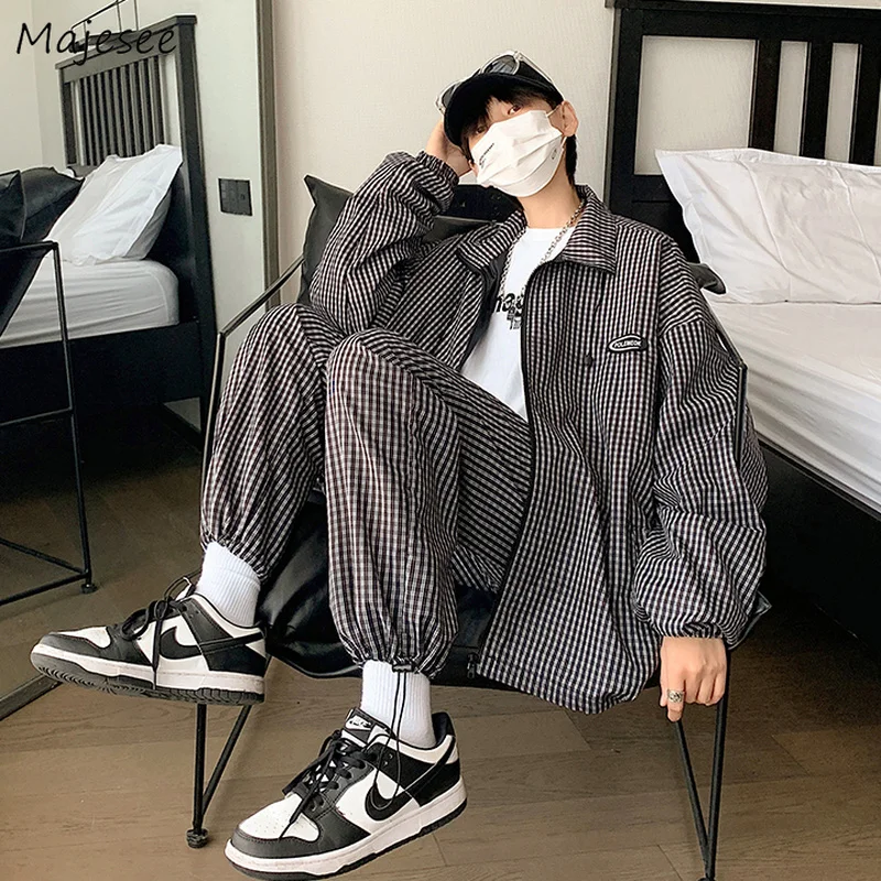 

Комплект мужской демисезонный, джоггеры, модная универсальная клетчатая куртка в Корейском стиле, с отложным воротником, в стиле Харадзюку