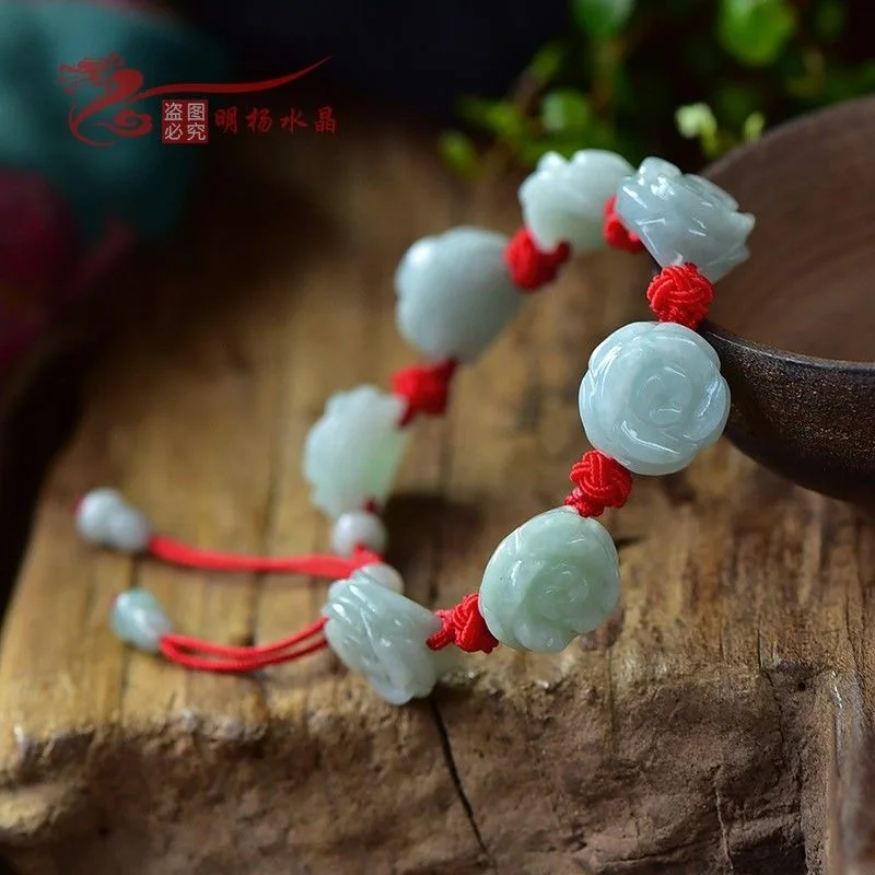 Браслет из натурального нефрита с изумрудом и бусинами розы регулируемый