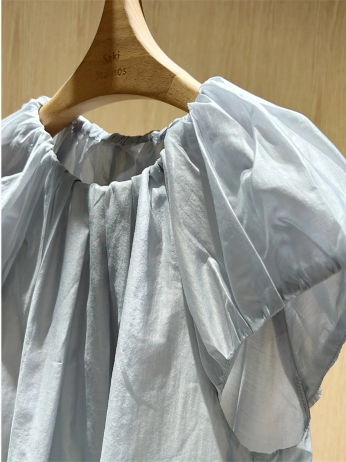 Design Sense 24 Summer New Fashionable Pleated Cover Shoulder Sleeve Puffy Clouds Fairy Sle Solid Top Women