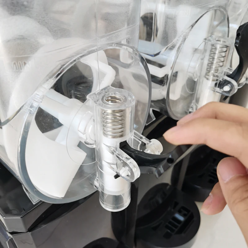 Четырехцилиндровая машина для взбивания молочных коктейлей Машина плавления