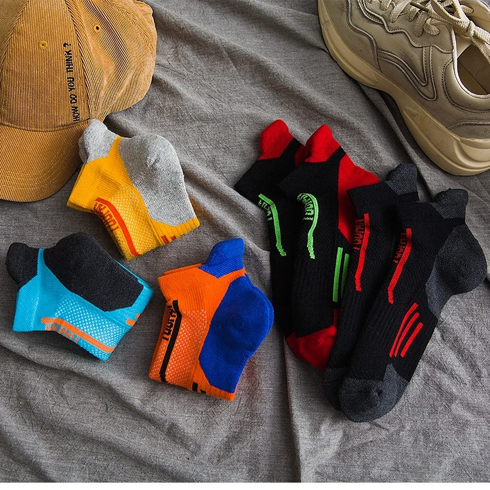 5 Pairs Autumn and Winter New Fashion Casual Women and Men Sports Socks Shallow Terry Low-Help Ankle Brace Cotton Women Socks