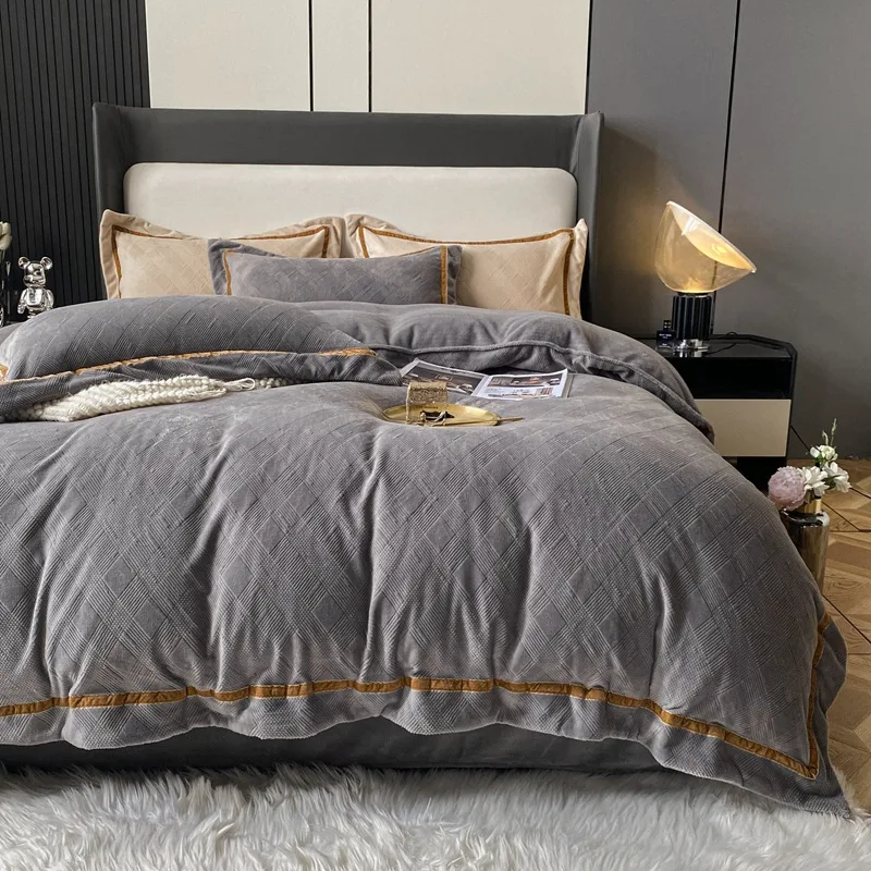 

Thickened Milk Velvet Four-piece Winter Plus Velvet Sheets Double-sided Quilt Cover Flannel Plus Velvet Soft Comfortable Bedding