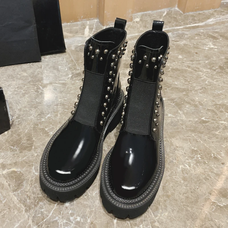 

Autumn and Winter New Women's Boots British Rivet Platform Leather Motorcycle Fashion Boots Trend Women's Shoes