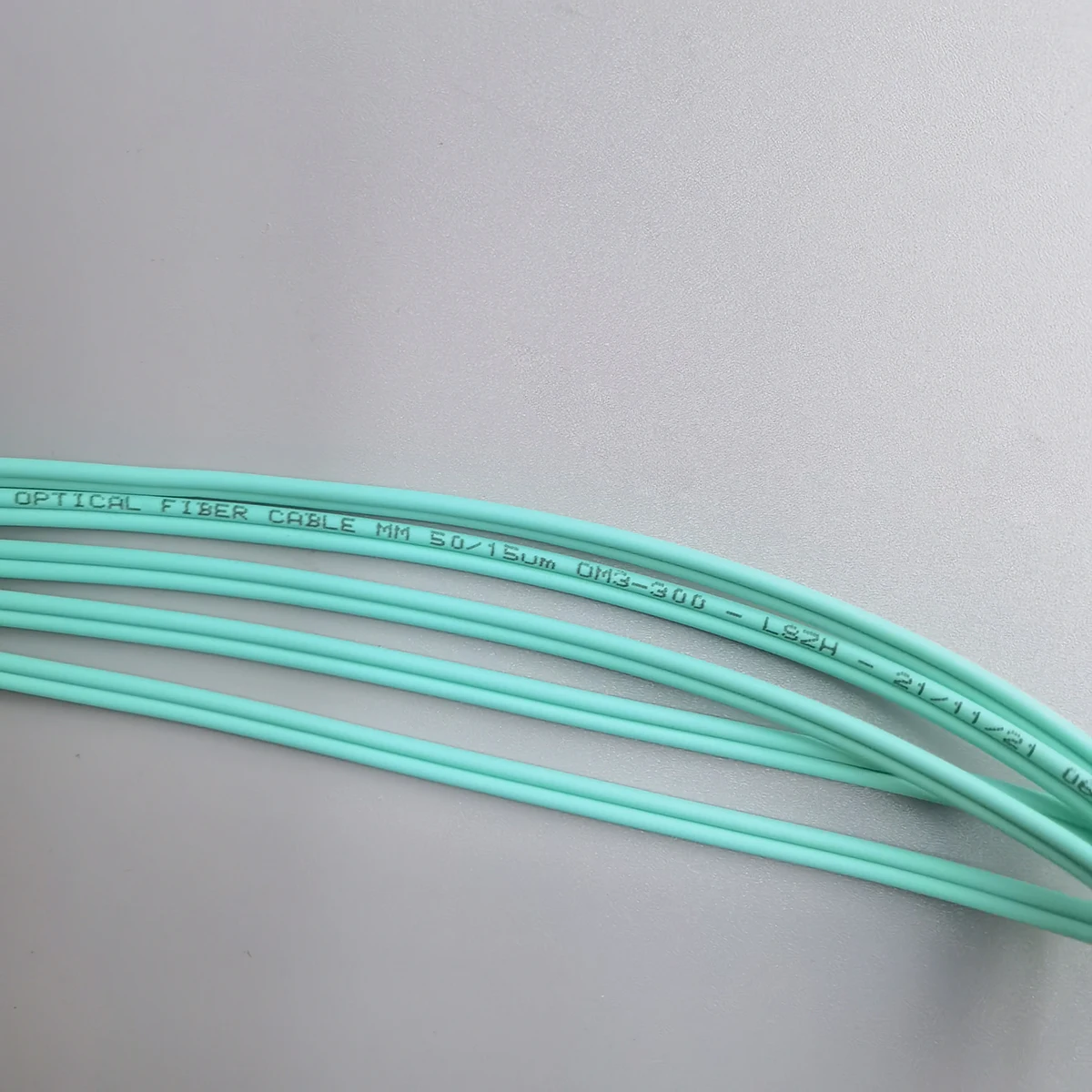 Внутренние оптоволоконные кабели LC/UPC-LC/UPC 3M OM3 LSZH FTTH Многорежимный дуплексный