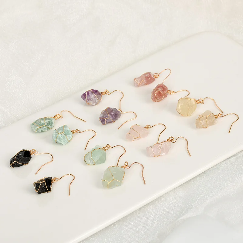 

2023 Gifts Natural Crystal Mixed Color Irregular Raw Stone Earrings Creative Simple Ladies Handmade Earrings Wholesale