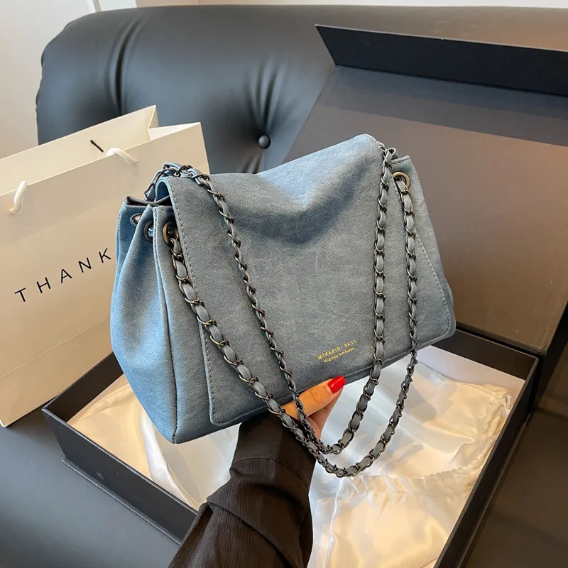 

Large Tote Bags for Women Quilted Shoulder Bag Chains Commuting Bag Female Casual Crossbody Bags High Quality Handbags and Purse