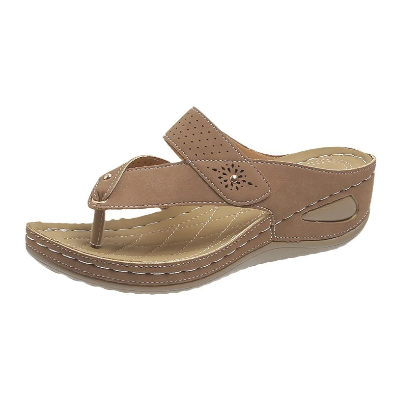 Женские шлепанцы на танкетке летние сандалии больших размеров в европейском и