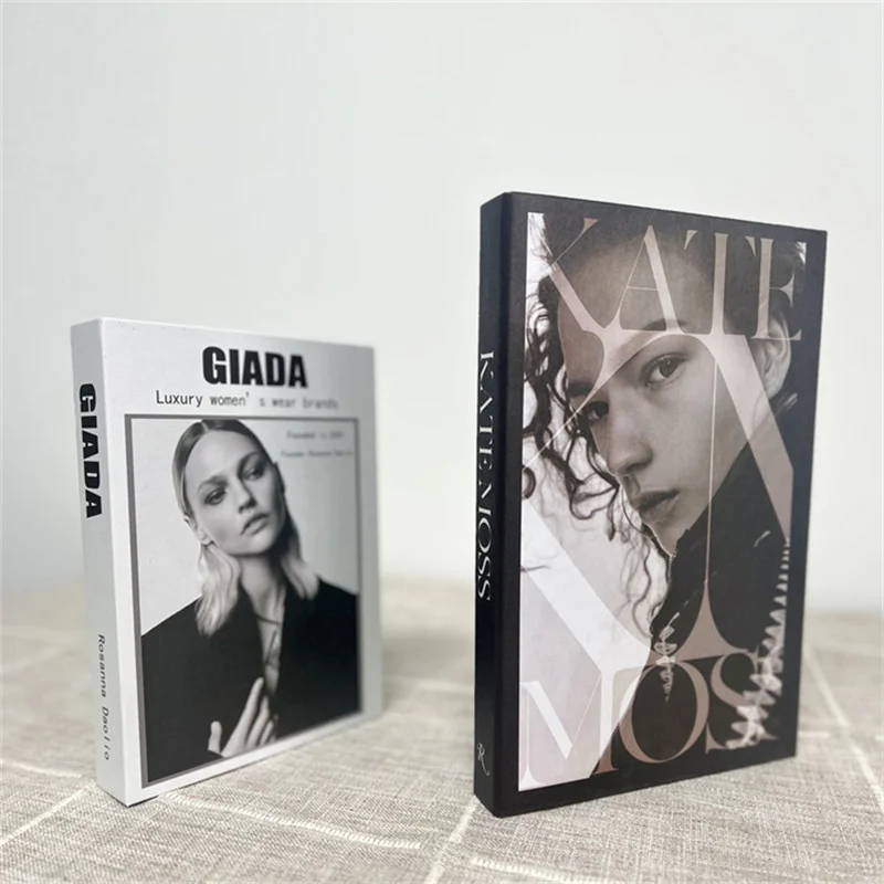 

Набор поддельных книг для декора 2 шт. Szkoy