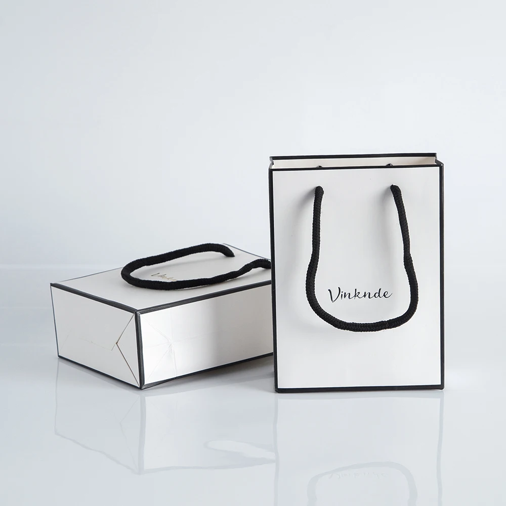 Custom Logo Thick Kraft Paper White Black Gift Packaging Tote Bags 12X5.7X16cm Cardboard Clothes Present Favors Party Portable