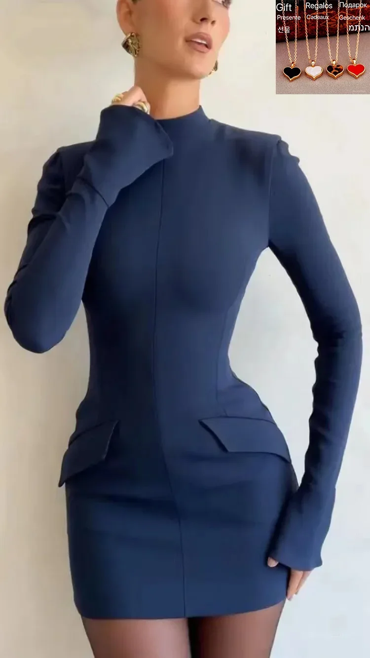 Женское мини-платье с карманами